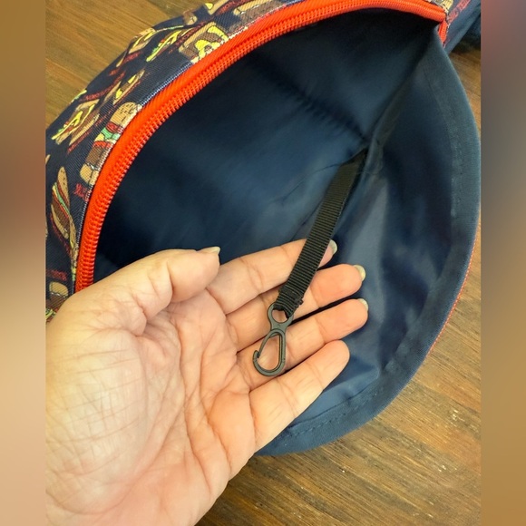 NWOT MTV Cheeseburger Belt Bag Fanny Pack with Adjustable Strap Vintage - Picture 7 of 9